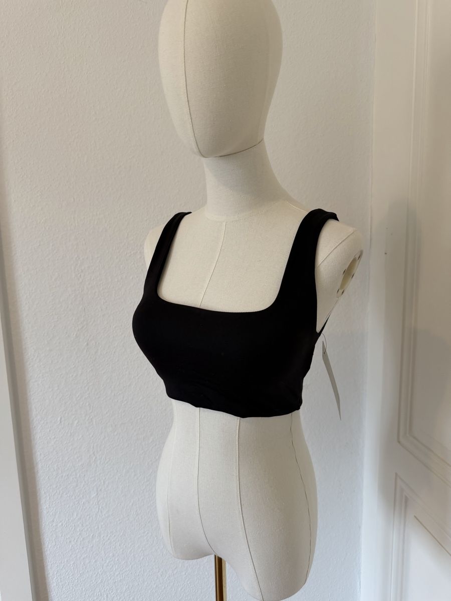 Pantaloni: BYLT Premium Basics Set - Shorts & Bra - Black, Size S! – Nuovo (secondo la descrizione) da Mies venduto da Nib2011 4
