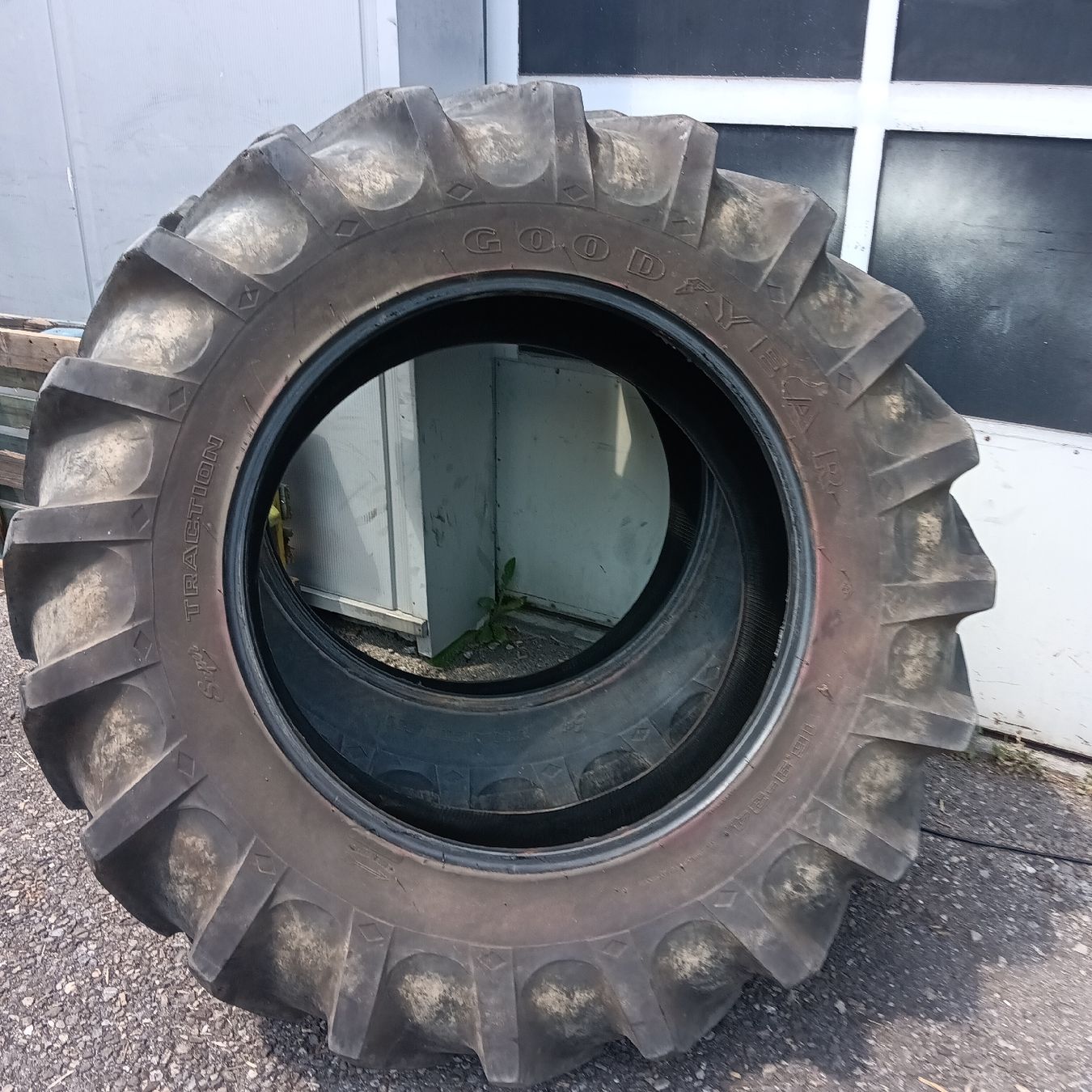 Trattori: traktorenpneu pneu traktor – Usato da Wattenwil venduto da Pistenbullypolar