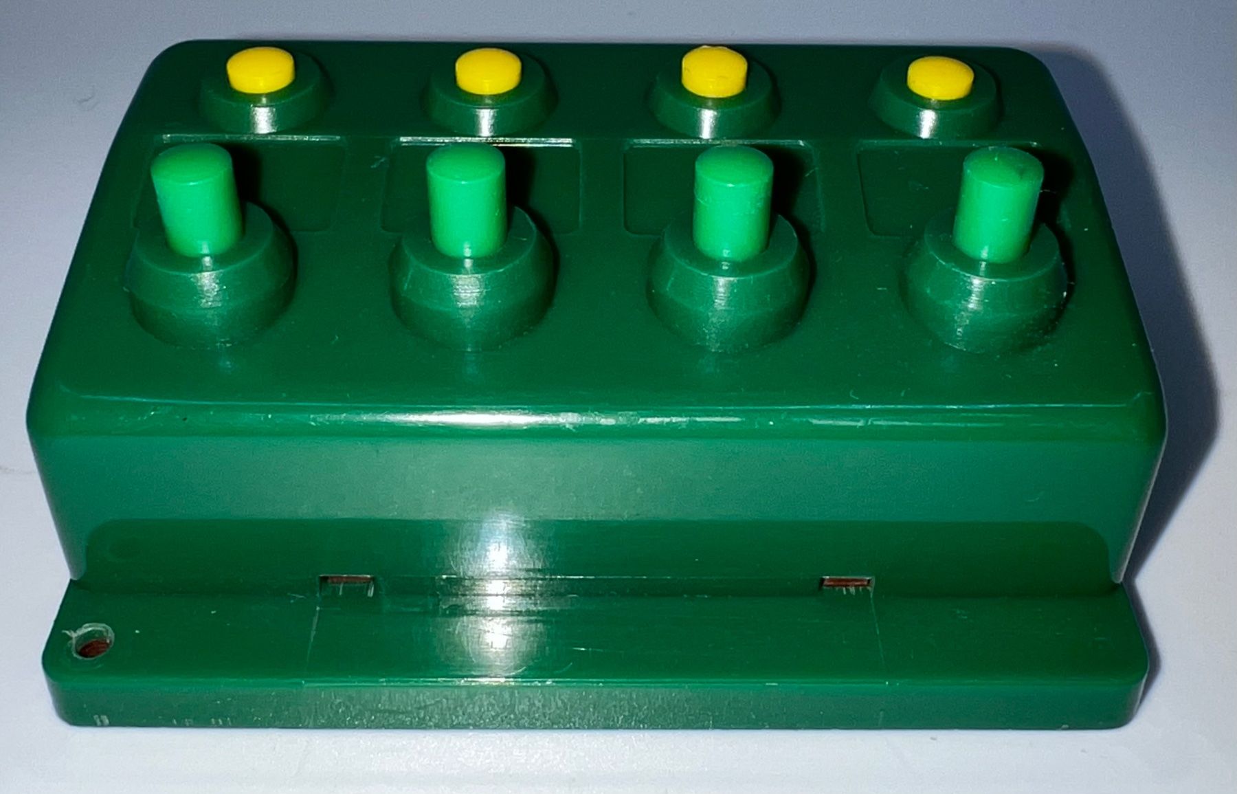 Trix Modelleisenbahnen: Minitrix Weichenschalter 4 fach (66596) – Gebraucht aus Basel von jonnyhaas