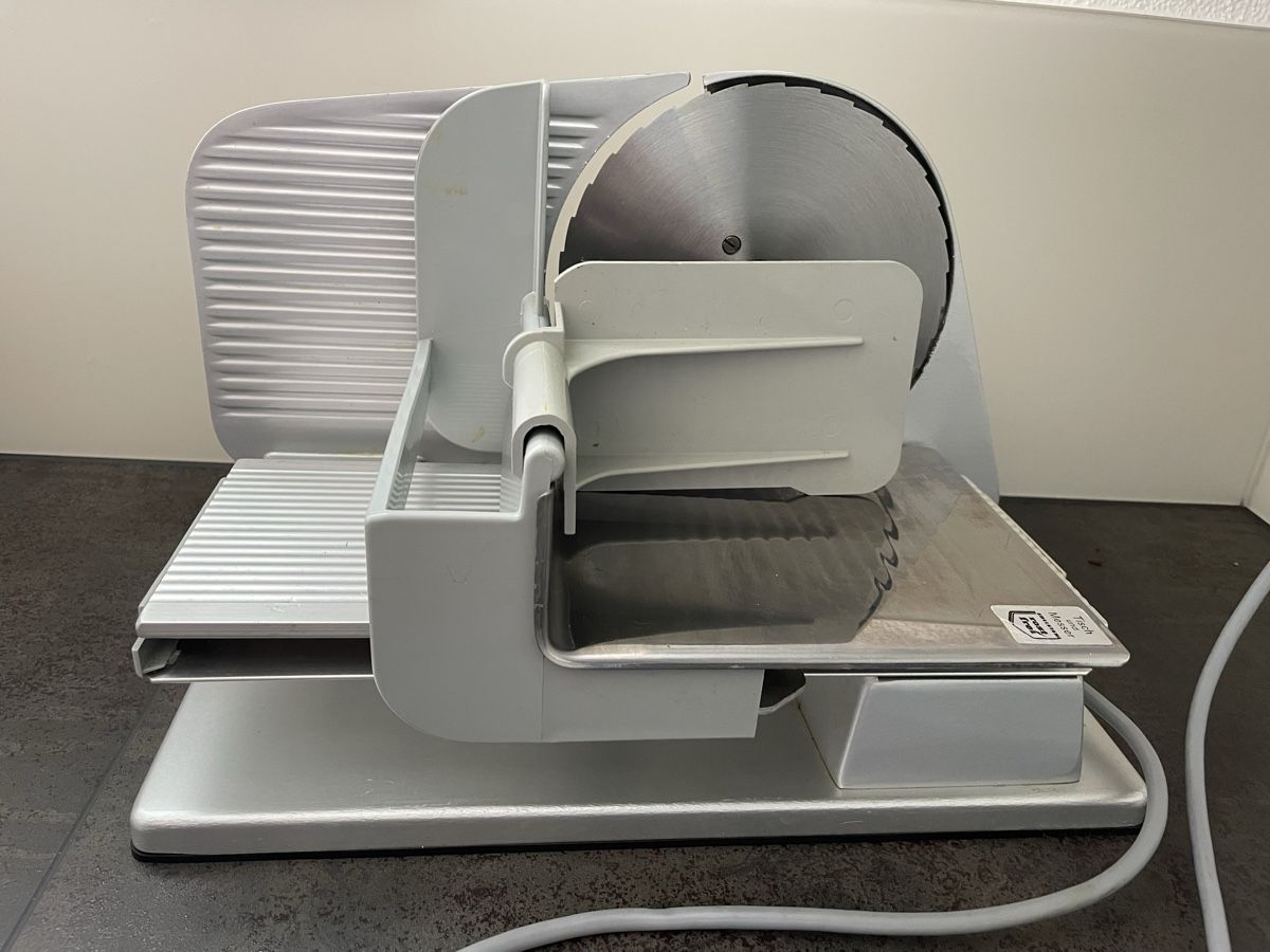 Turmix Elettrodomestici da cucina: Aufschnittmaschine Turmix Typ 170 BP – Usato da Emmenbrücke venduto da mei_r9m8