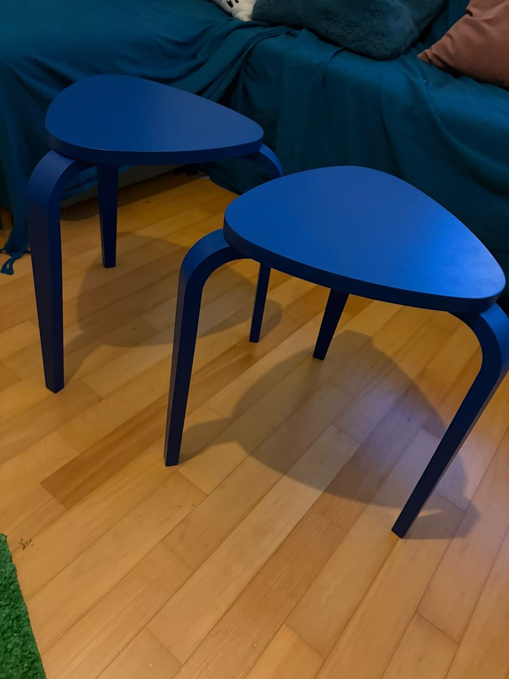 Ikea Sgabelli: Lot de 2 tabourets bleus, Ikea, comme neuf ! – Nuovo (secondo la descrizione) da Morges venduto da Mlle_Croft_91