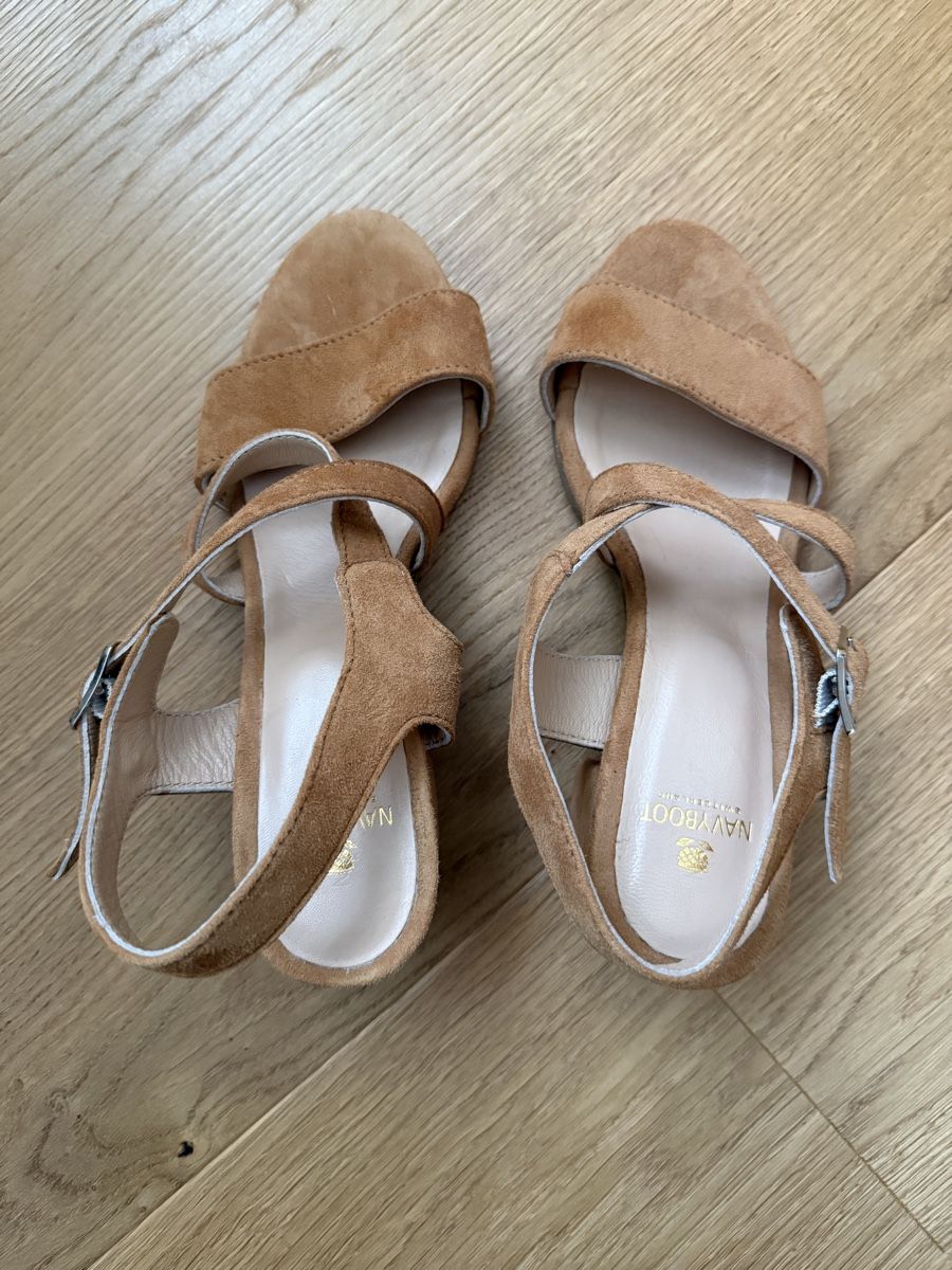 Navyboot Scarpe da donna: Navyboot Sommersandalen Gr.38 mit Absatz – Nuovo (secondo la descrizione) da Steg VS venduto da Billakruuu