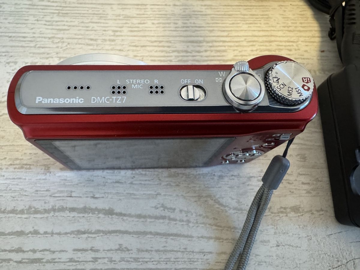 Panasonic Kamera: Panasonic lumix dmc-tz7 Digitalkamera – Gebraucht aus Zunzgen von milesdavis76 2