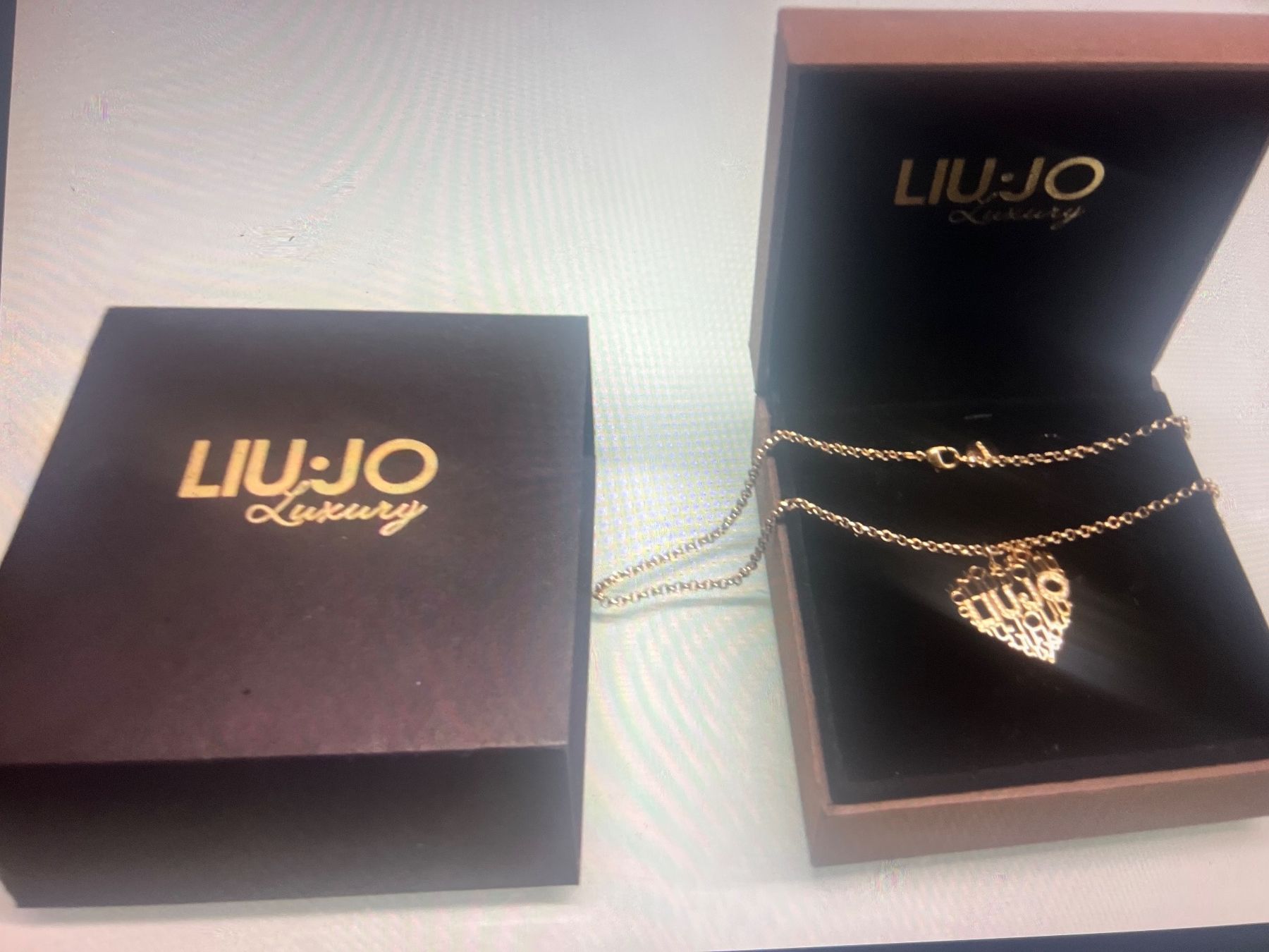 Liu Jo Catenine: Halskette mit Herz von LIU-JO – Usato da Näfels venduto da ale_c9qn