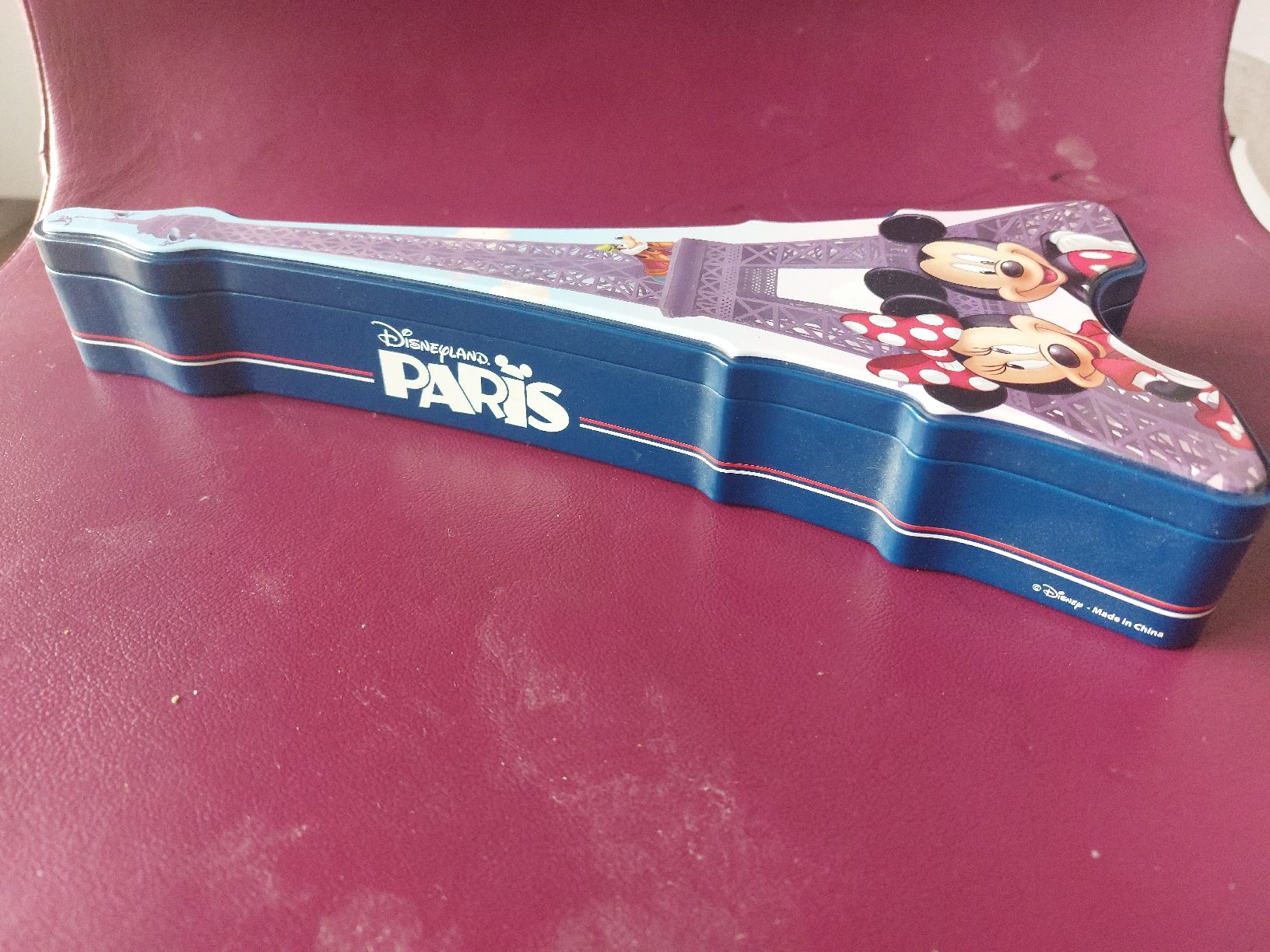 Disney Tutte le decorazioni: Mickey Mouse Dose, Paris, Eiffelturm, Disney / Disneyland  – Usato da Büttikon AG venduto da lca_v7pb 3