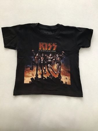 Kiss band shirt
