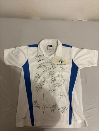 Original Fcz Kids Camp Trikot mit vielen Unterschriften