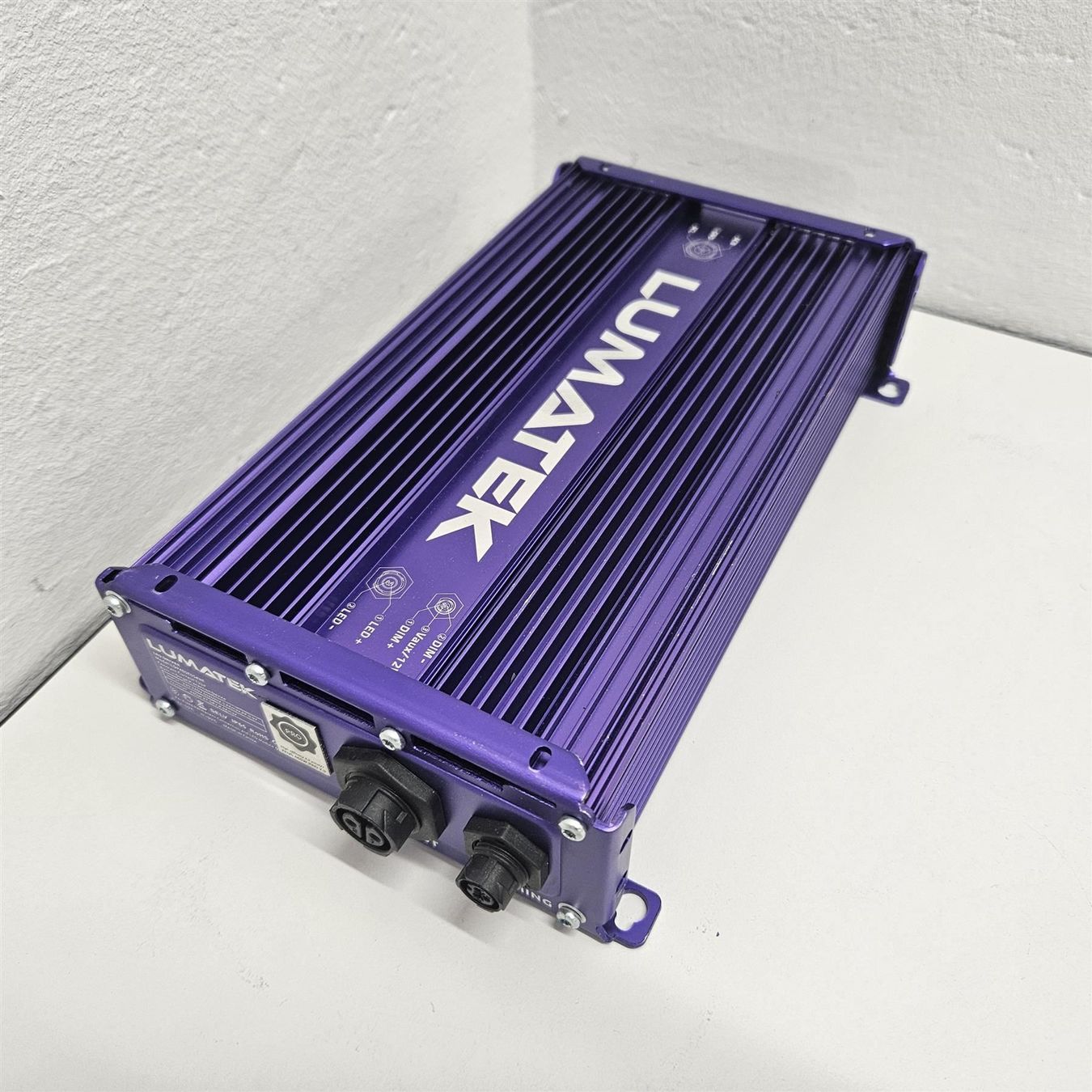 Lumatek Lampade: LUMATEK LDP480E054HE – Usato da Niederdorf venduto da LeptonAG