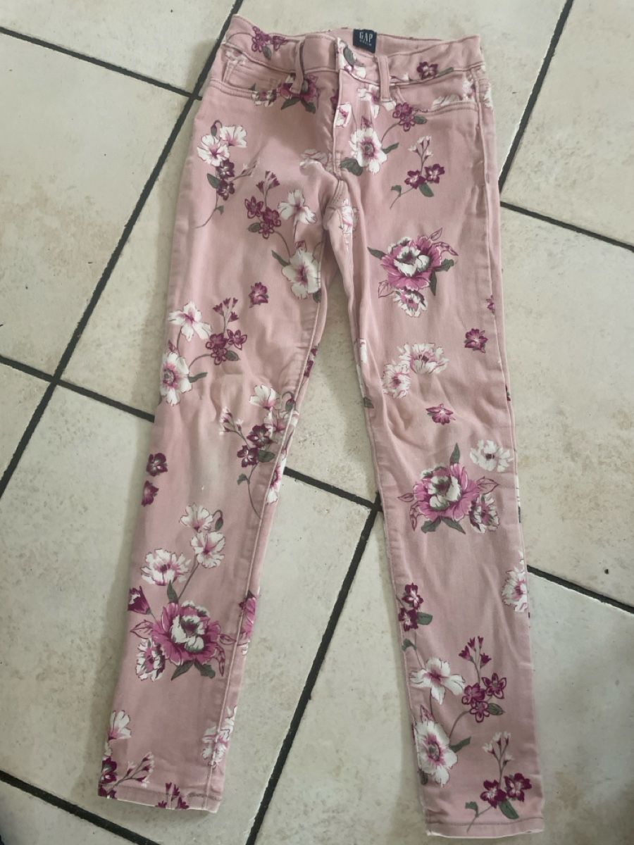 Gap Hosen: Gap Sommer Jeans Gr. 8/128 mit Blumenmuster – Gebraucht aus Obergerlafingen von cabo4