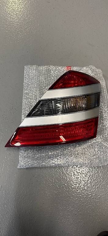 Tutti pezzi di ricambio auto: Heckleuche rechts Mercedes S Klasse – Usato da Zürich venduto da but_2gsm
