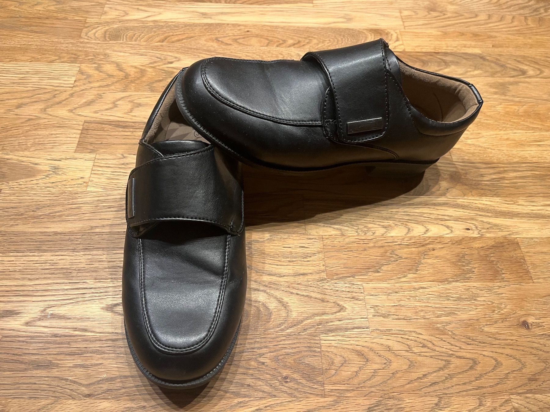 Schuhe für Jungen: Schwarze Halbschuhe Gr.37 – Gebraucht aus Oberdorf SO von sa-na