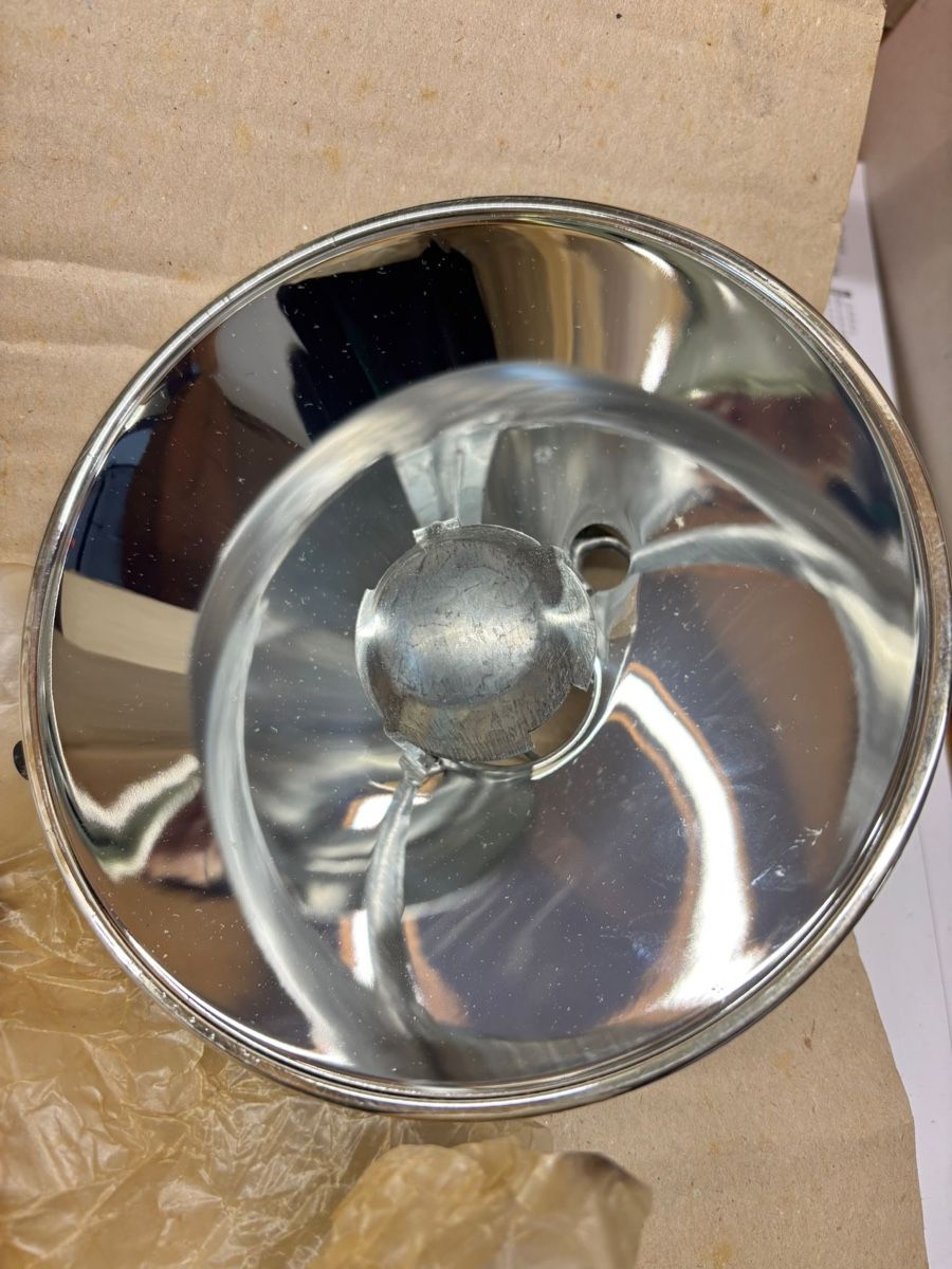 Lampen: 2 neue  Reflektoren 9DR 113 841-00 – Neu (gemäss Beschreibung) aus Mörschwil von tweety9402