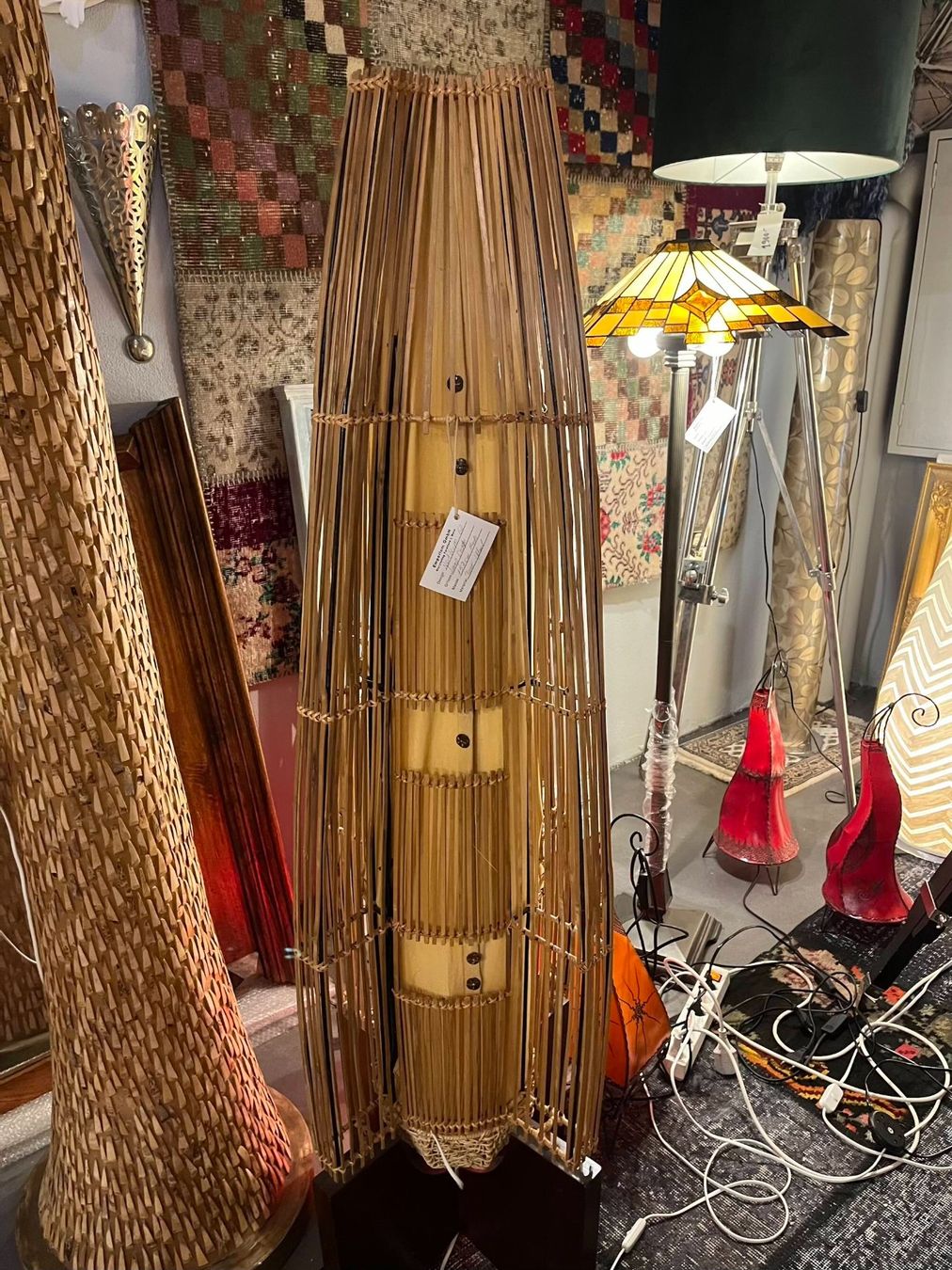 Lampade: Thai Stehlampe aus Bambus| LIQUIDATIONSVERKAUF – Nuovo (secondo la descrizione) da Zürich venduto da Hnikbay