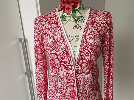 Neu** Viscose Strick-Jäckli Maddison Gr. S