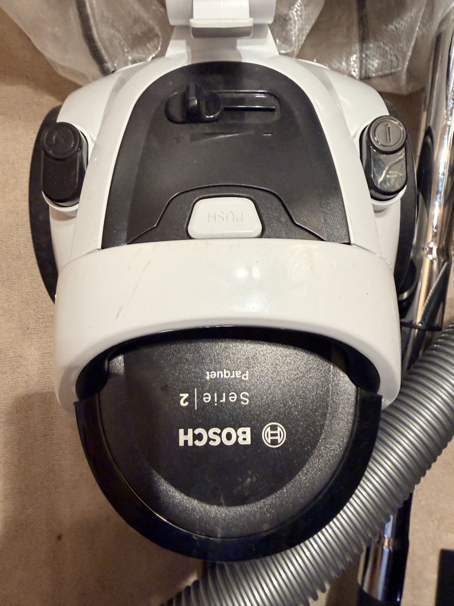 Bosch Aspirapolveri & Accessori: BOSCH Staubsauger ohne Beutel – Usato da HInwil venduto da Camgom 3