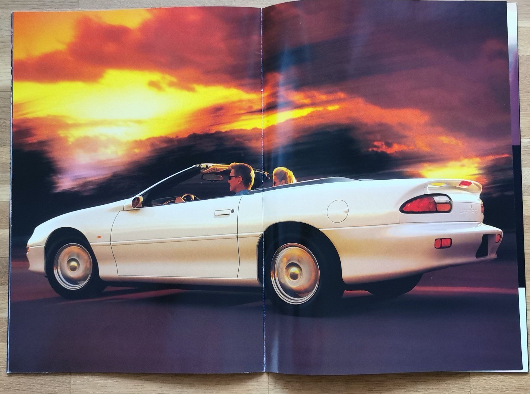 Chevrolet Documenti: CAMARO CHEVROLET GM 2002 – Usato da huenenberg venduto da Suizofelize 2