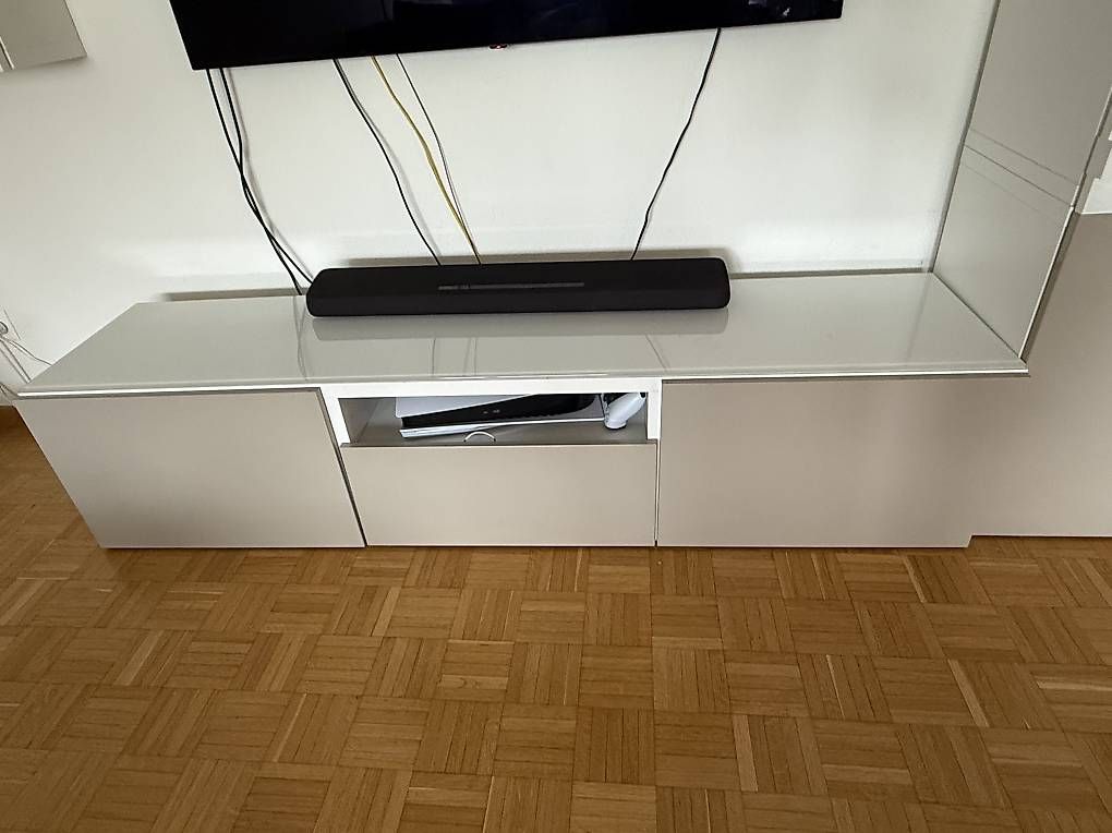 Mobili TV: TV-Wand Besta  – Usato da Zürich venduto da car_55kf 3