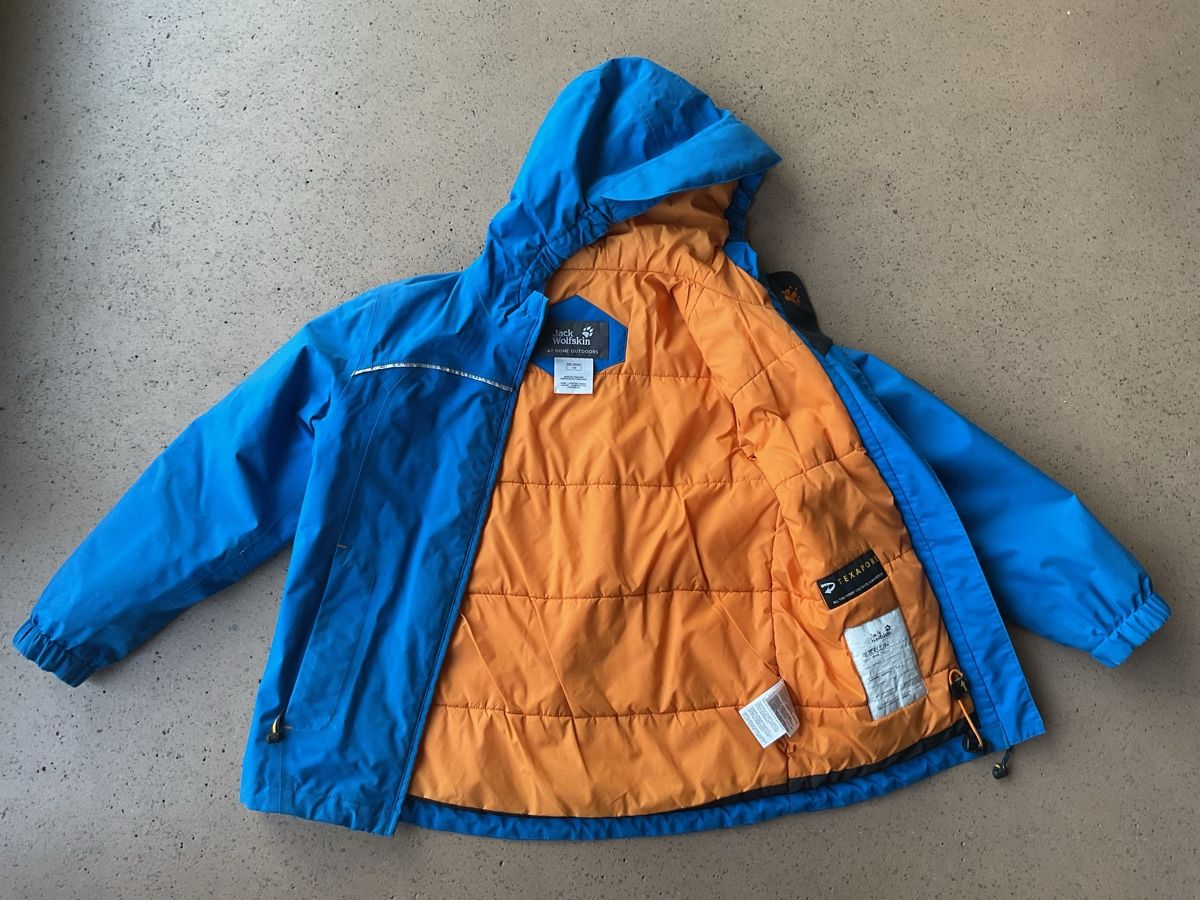 Jack Wolfskin Giacche: Jack Wolfskin Winterjacke Gr. 140 – Usato da Gipf-Oberfrick venduto da Michaelherde
