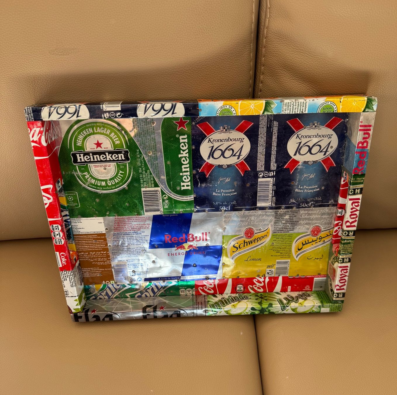 Tutte le decorazioni: Unikates Tablett aus Getränkedosen – Usato da Neftenbach venduto da Rose40