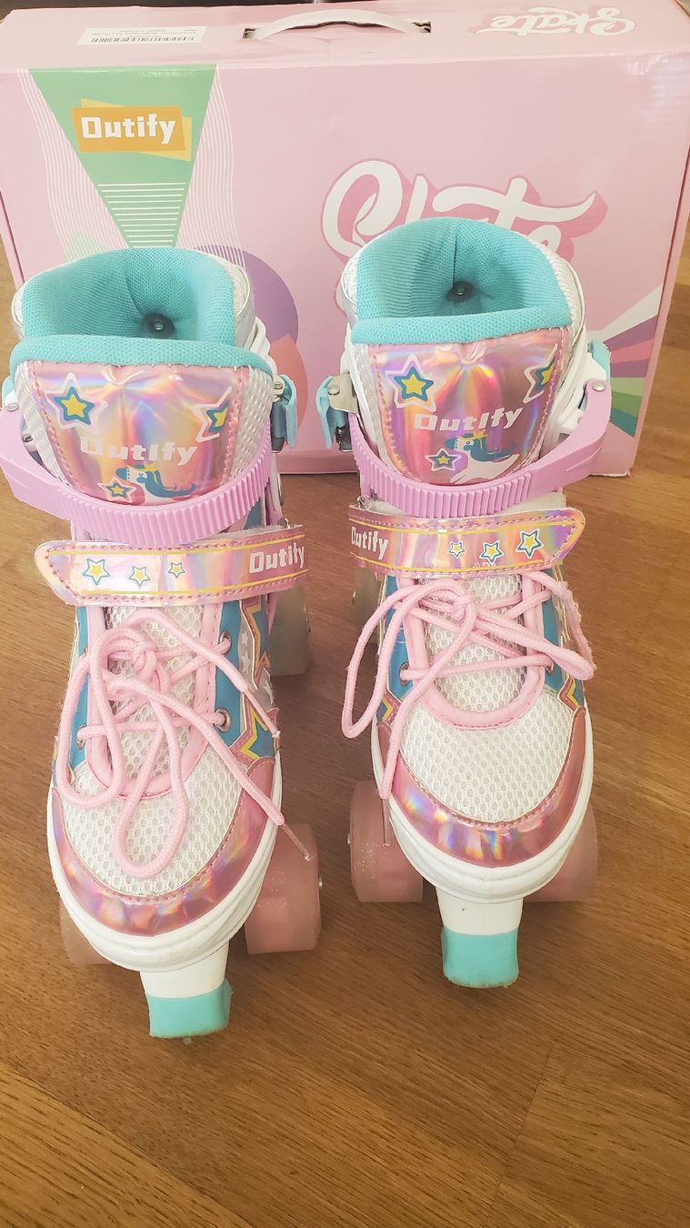 Pattini in linea & Pattini a rotelle: Roller Skates/reflekt. Leuchtrad /Hersteller 35 -38 – Usato da Stäfa venduto da lookilooki