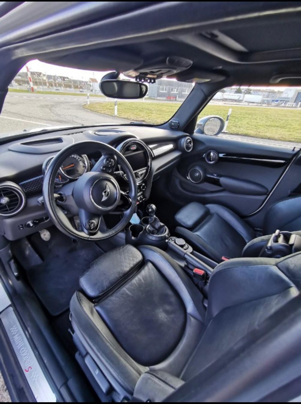 Mini Autos: Mini Cooper S F55 Panorama Harman Kardon 8fach MFK – Gebraucht aus Neuenhof von Roberto1524 6