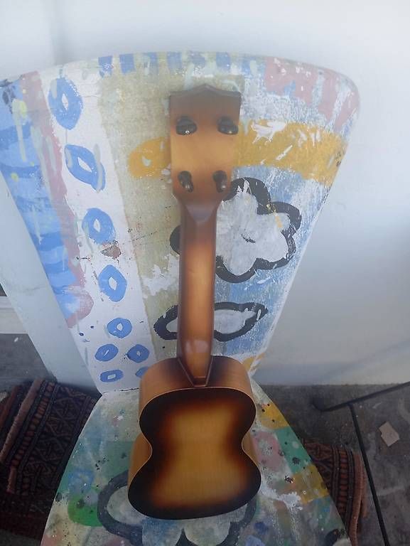 Musikinstrumente: Ukulele – Gebraucht aus Basel von Petergunn 2