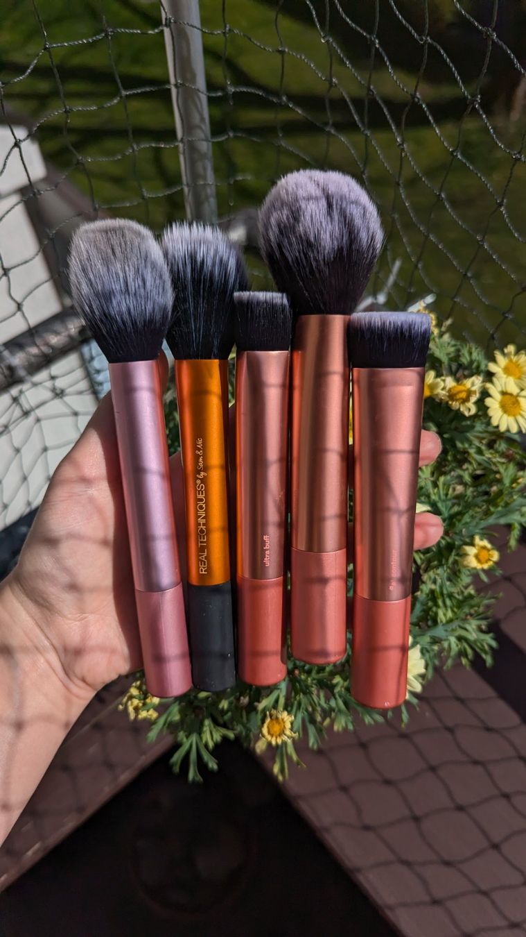 Make-up: Real Techniques Pinsel Set für Make up – Usato da Zürich venduto da oschance