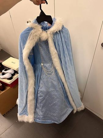 Prinzessinnenkleid hellblau 3-4y