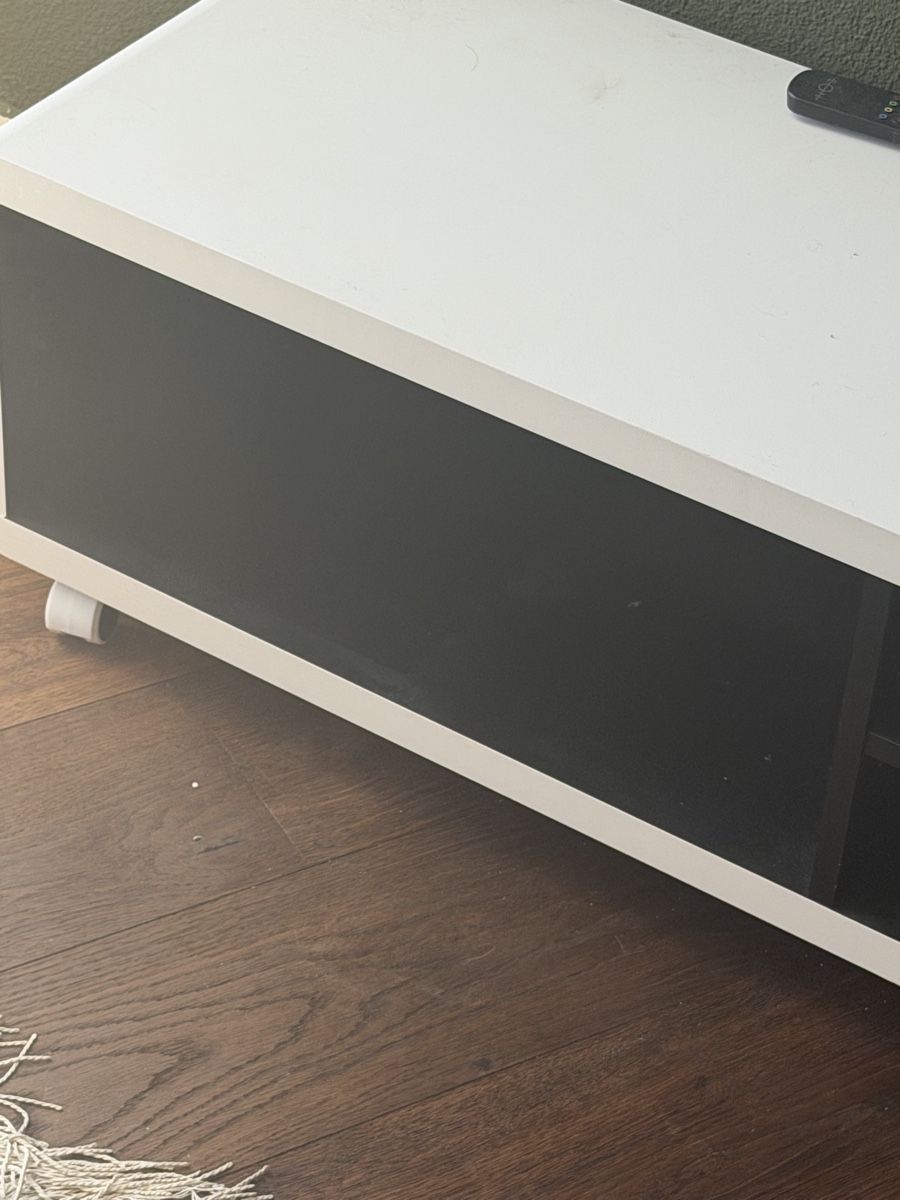 Interio TV Möbel: TV Lowboard – Gebraucht aus Uerikon von ZurichCity01 1