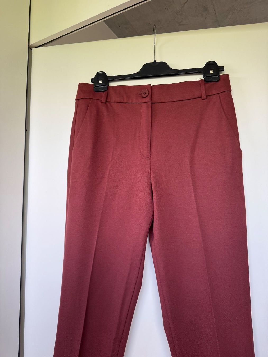Esprit Pantaloni: Damen-Stoff-Hose von Esprit Gr. 40 – Usato da Dällikon venduto da dahi1 2