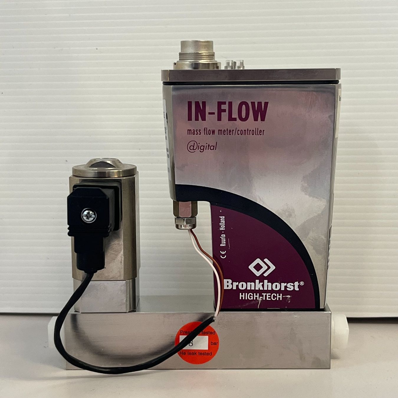 Accessori da laboratorio: Bronkhorst Mass Flow Controller F201 CI-AGD-00-Z – Usato da Niederdorf venduto da LeptonAG_Labor 4