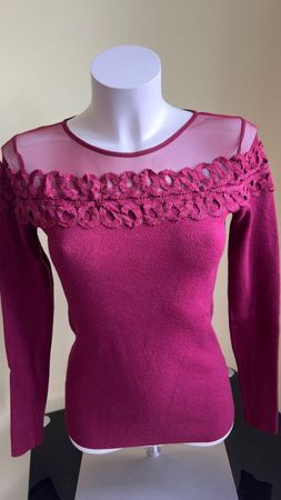 ELEGANTER PULLOVER MIT BESTICKUNG IN BORDEAUX 38