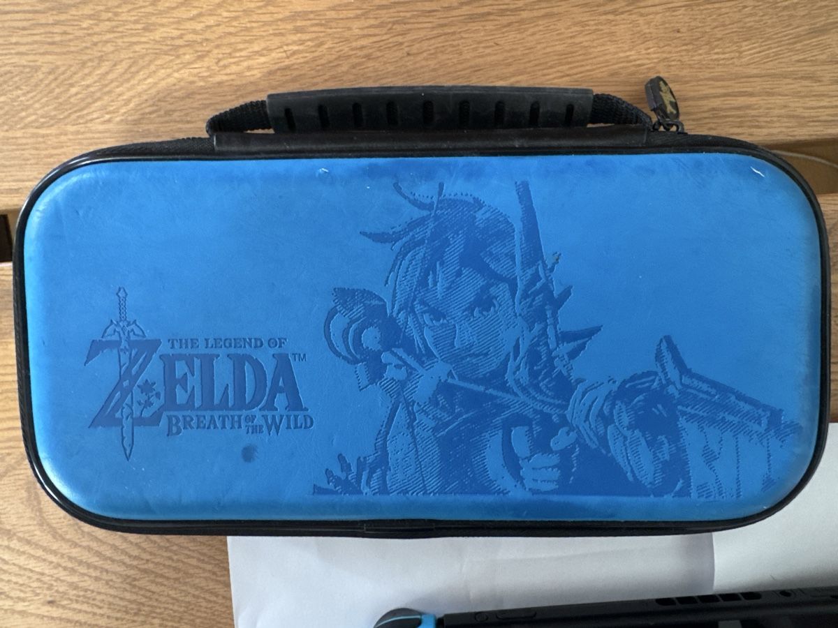 Nintendo Console: Nintendo Switch Set inkl. Dock & Zelda Case – Nuovo (secondo la descrizione) da Walenstadt venduto da M4ptok 1