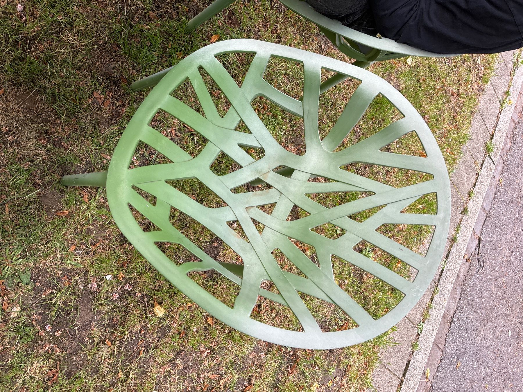 Vitra Sedie: vitra vegetal stuhl – Usato da Basel venduto da oe3 1