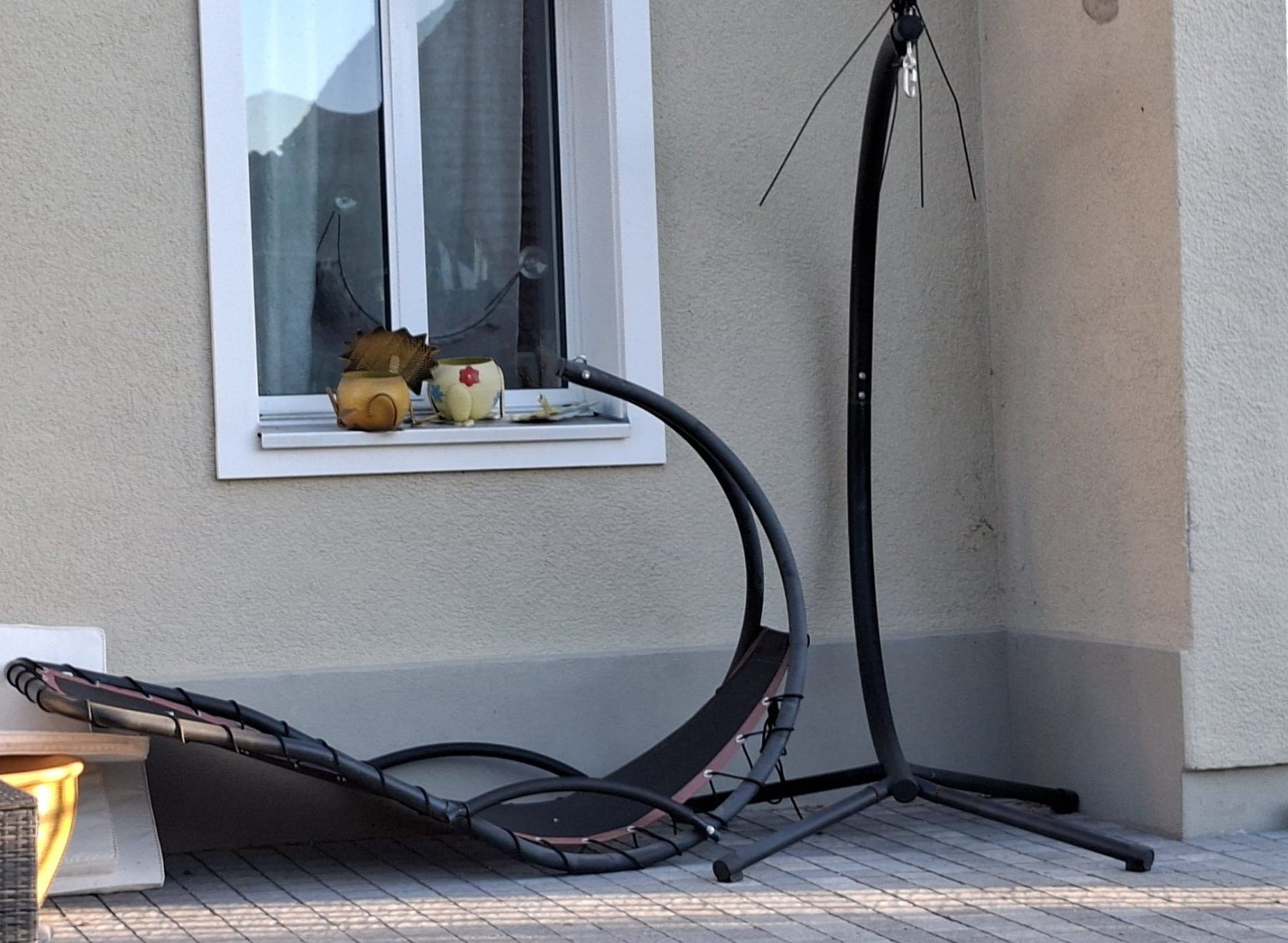 Poltrone pensili da giardino: Hängesessel / Schwebeliege mit Sonnendach + Winterschutz – Usato da Schmiedrued venduto da lau_5zch 1