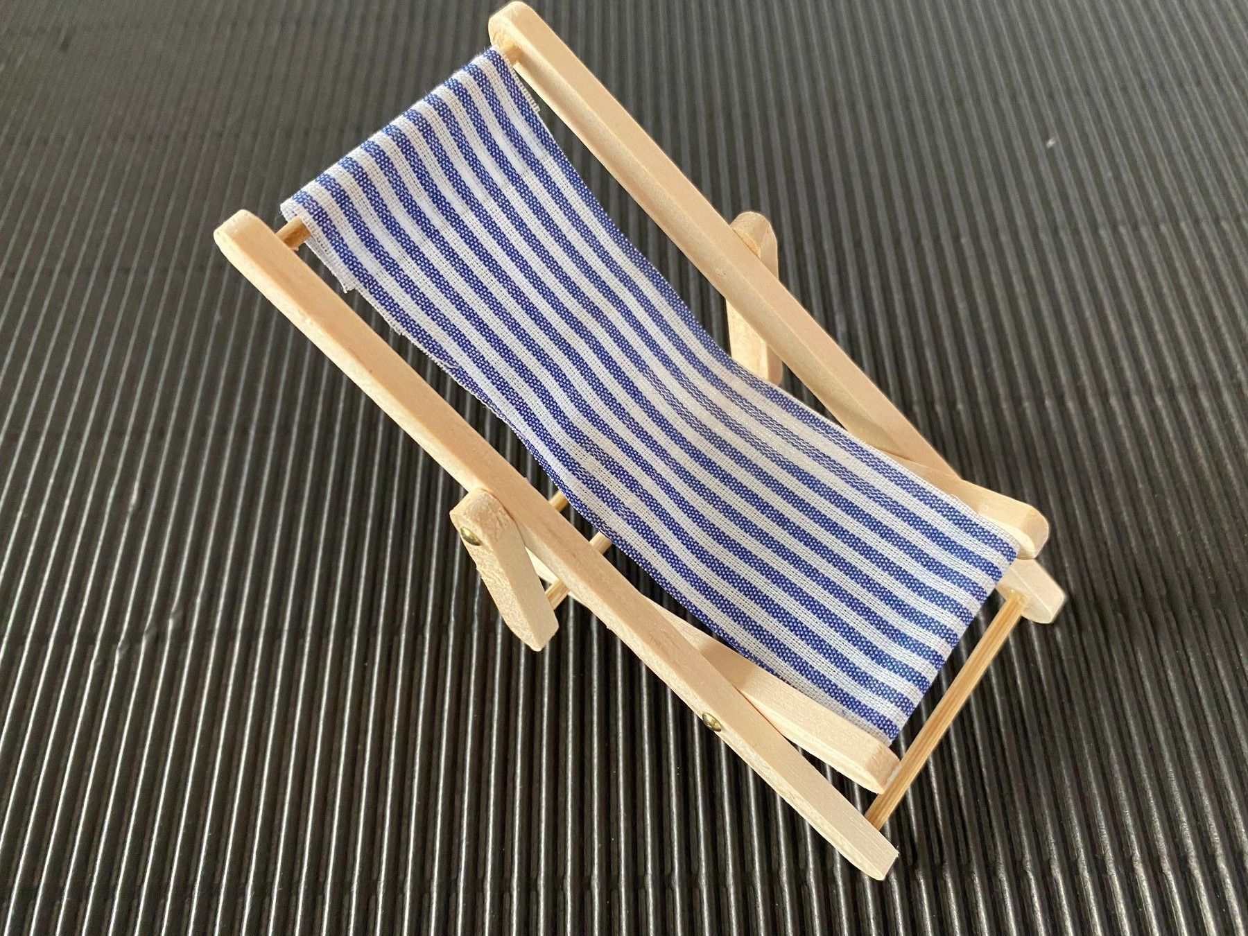 Kit bricolage: Mini Liegestühle blau-weiss NEU!!! – Nuovo e nell'imballaggio originale da Egg SZ venduto da irbaku