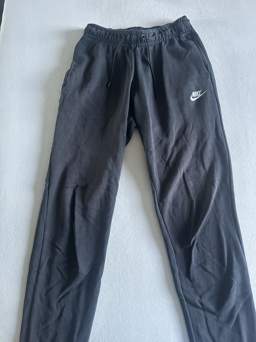 Nike Pantaloni: Nike Trainerhose  – Usato da Sirnach venduto da Leoniex