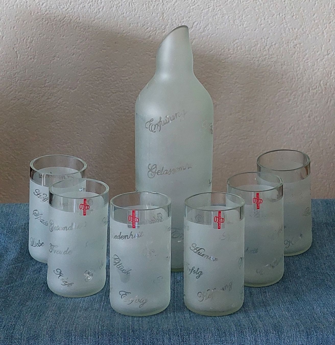 Caraffe: Karaffe mit 6 Gläsern – Usato da Unterägeri venduto da SaLeuen