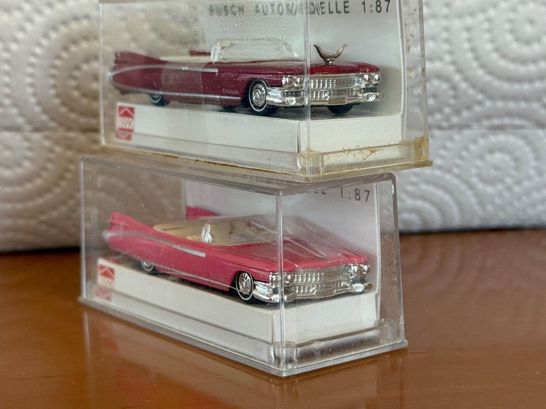 Busch Modellini d'auto: 2 Cadillac Eldorado 1959 1/87 Busch – Nuovo e nell'imballaggio originale da Morrens VD venduto da YannD02 1