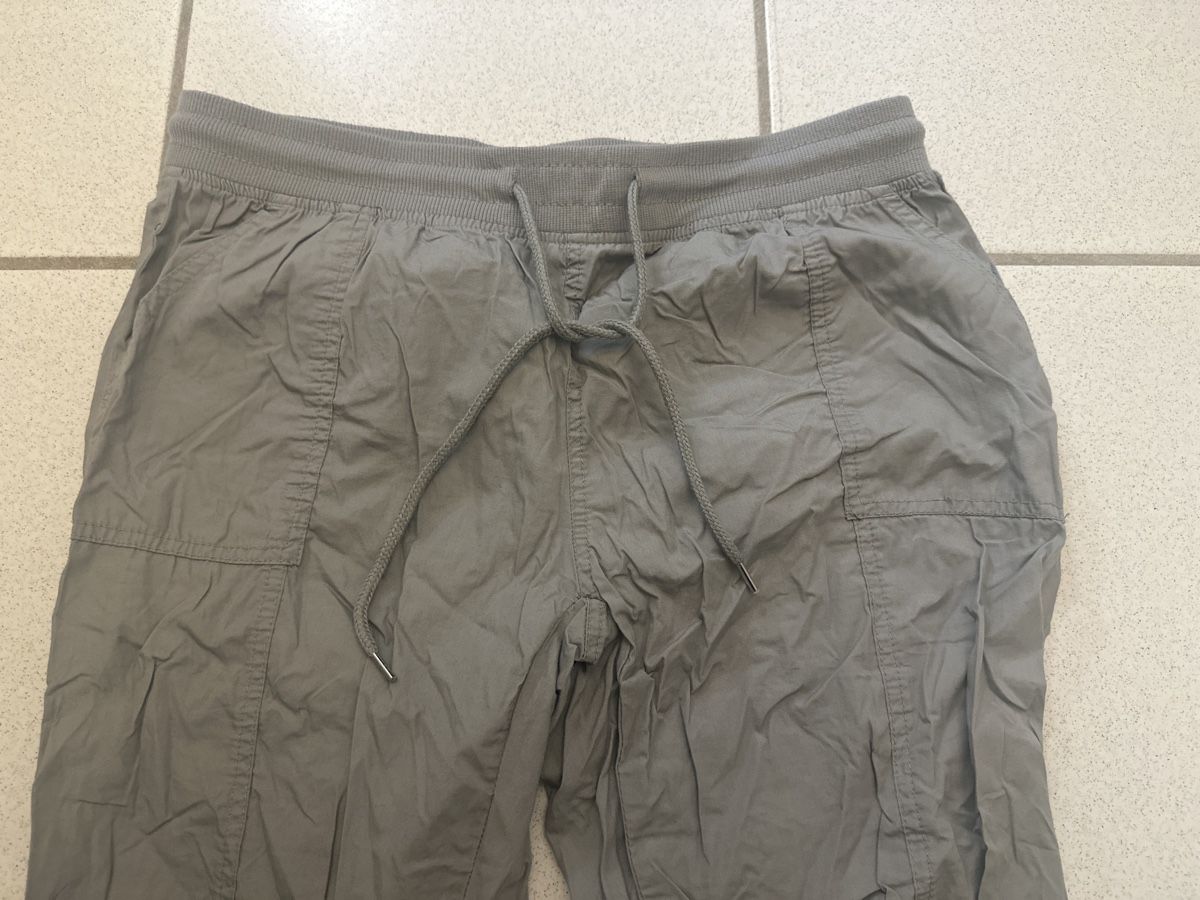Pantalons: 3/4 Hose Gr. 42 – D'occasion à Buus par 2019dp 1