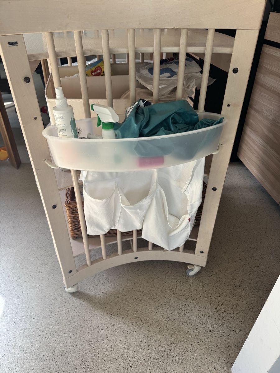Stokke Fasciatoi & Accessori: Stokke light wooden changing Table with Storage – Usato da Zürich venduto da ezi_r7sq 3