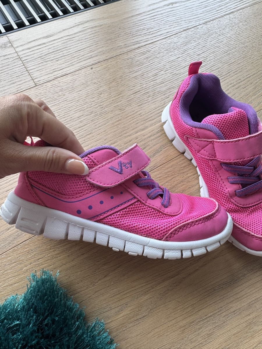 Scarpe per ragazzi: Sneakers – Usato da Ruvigliana venduto da lux_t2sb