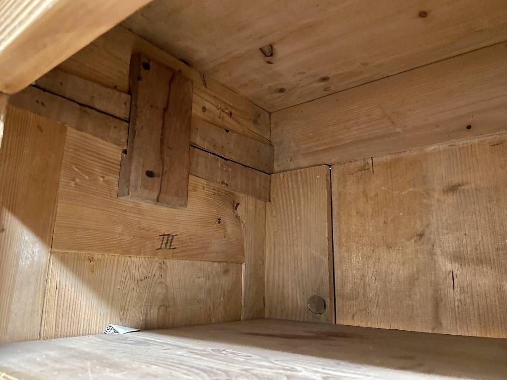 Armadi: Rustikaler Bauernschrank aus Holz – Usato da Wettswil venduto da Pandora95 4