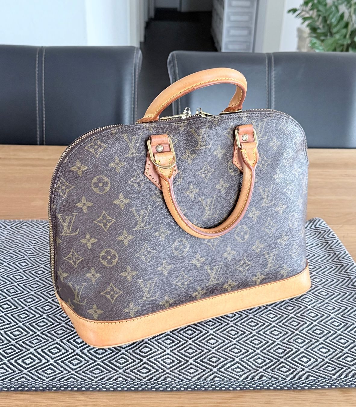 Louis Vuitton Taschen für Damen: Louis Vuitton Alma PM – Gebraucht aus Reinach AG von BisMad3 5