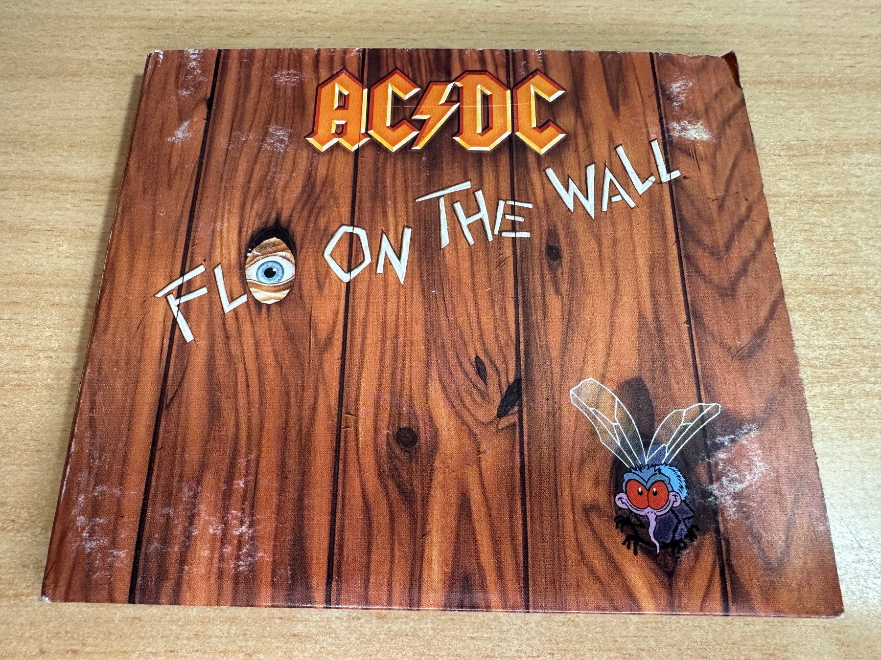 CD: K0 AC/DC – Fly On The Wall – Usato da Rikon im Tösstal venduto da Alpenmutz