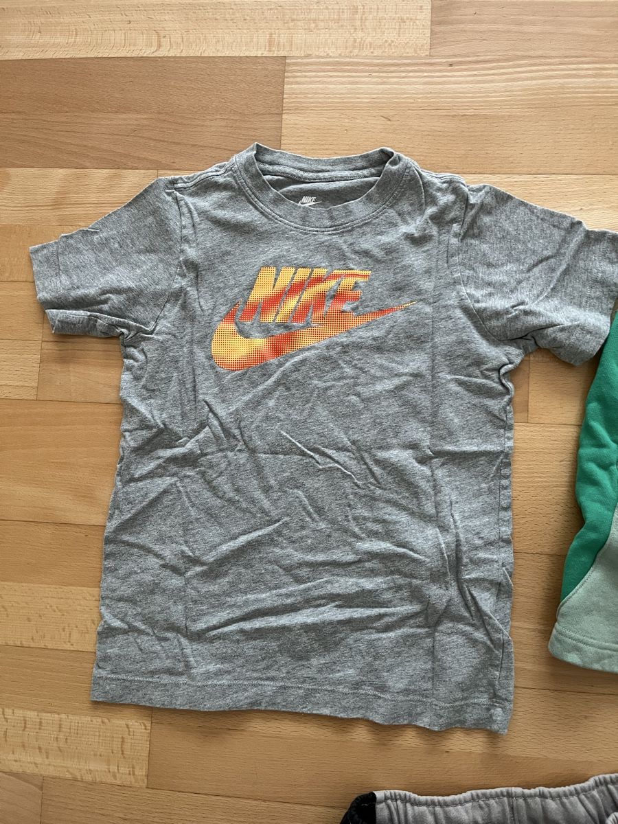 Nike Kleiderpakete & -sets: Nike Kleider-Set – Gebraucht aus Bülach von coco4321 3