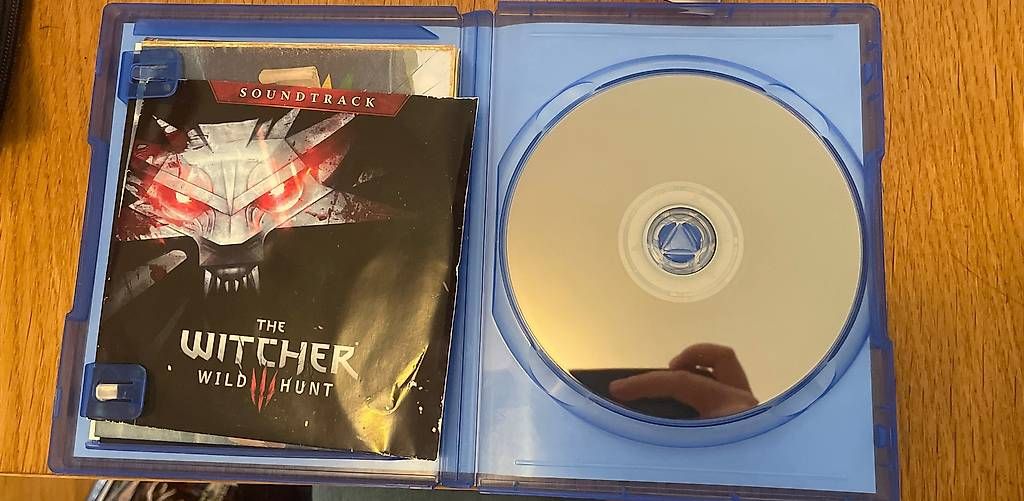 Sony Jeux: Witcher 3 PS4 – D'occasion à Carouge GE par CGuillet 2