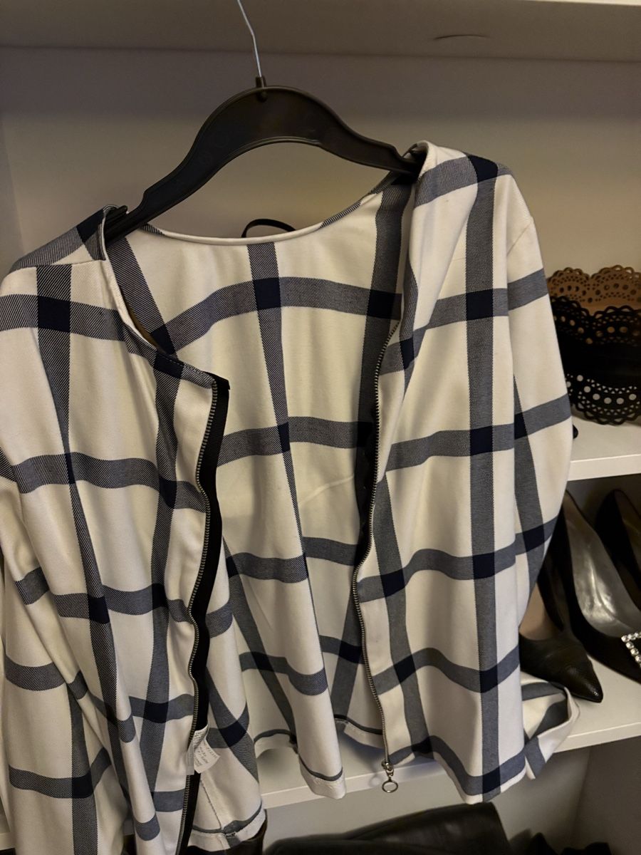 Lotti di vestiti: 6 Jacken Zara, hm, Mango – Usato da st. gallen venduto da everythingyouwishfor 1
