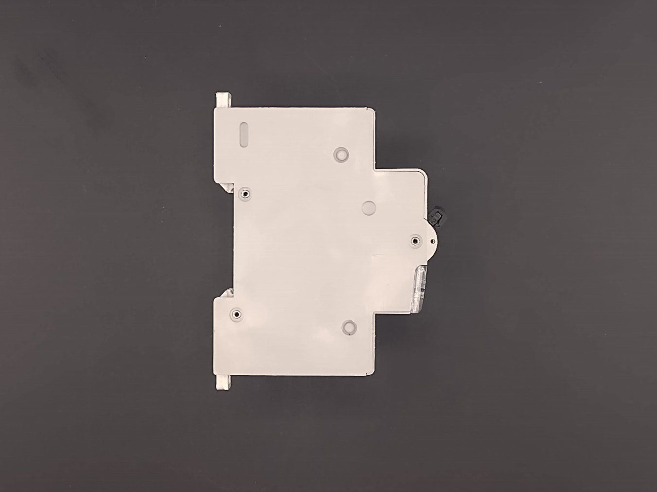Legrand Interruttori: Legrand 08080 C13 30mA – Usato da Winterthur venduto da Hint17 2