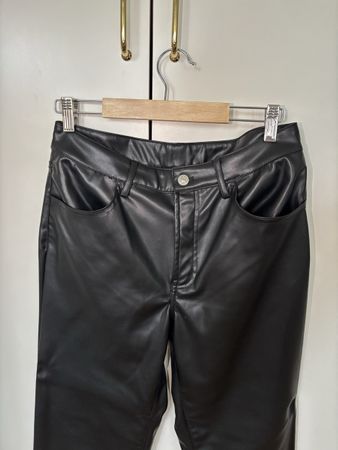 H&M Hosen Kunstleder schwarz Grösse 38 guter Zustand
